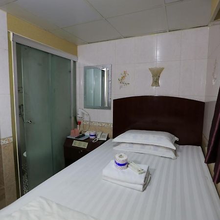 Everest Hostel 14/F Hong Kong Exterior photo