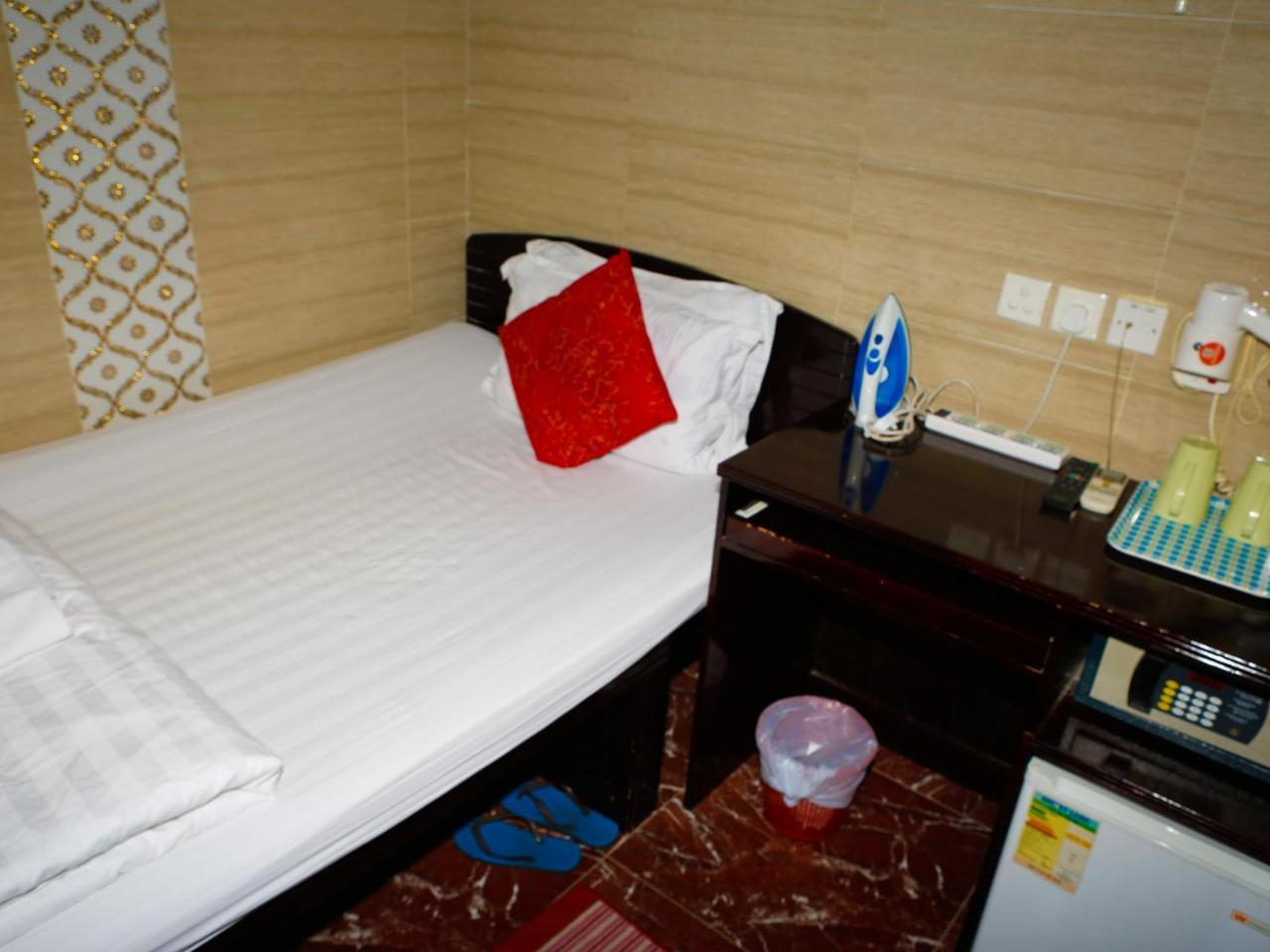 Everest Hostel 14/F Hong Kong Exterior photo